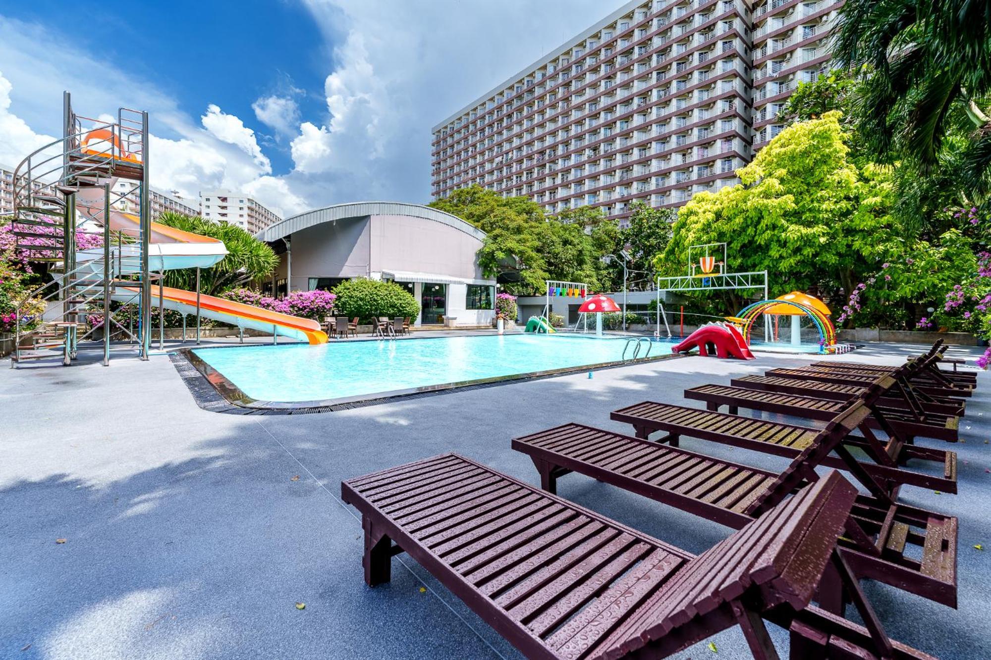 Villa Navin Jomtien Beach Exterior foto